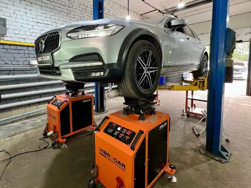 Автомобиль на вибростендах VIBROCAR